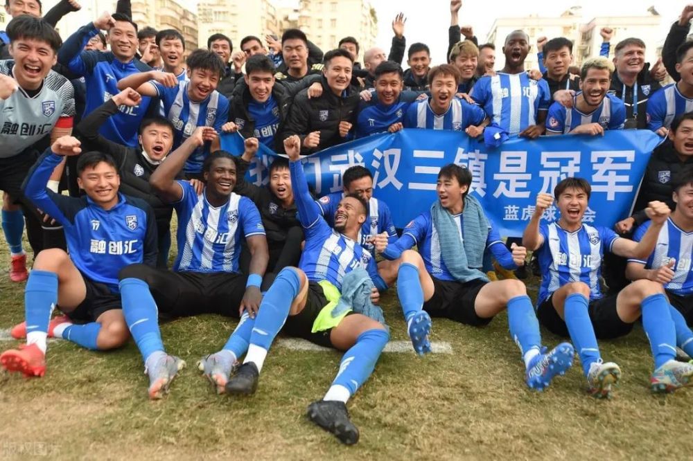 该奖项始于1999年，旨在奖励该年度在音乐、电影、体育、电视以及时尚等领域的杰出贡献，优胜者由13至19岁的青少年投票选出